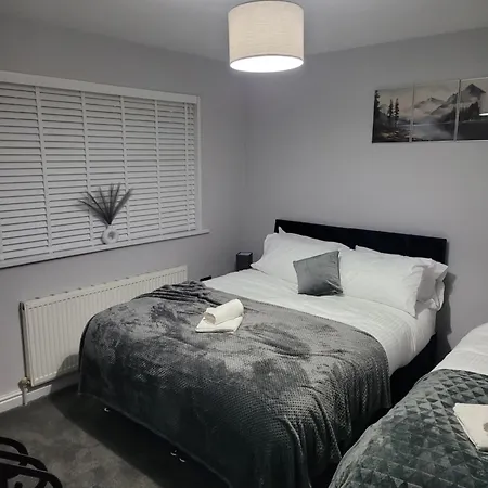 شقة 4 Bedroom House