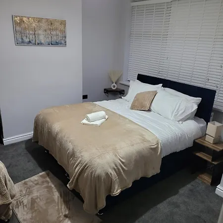 4 Bedroom House شقة